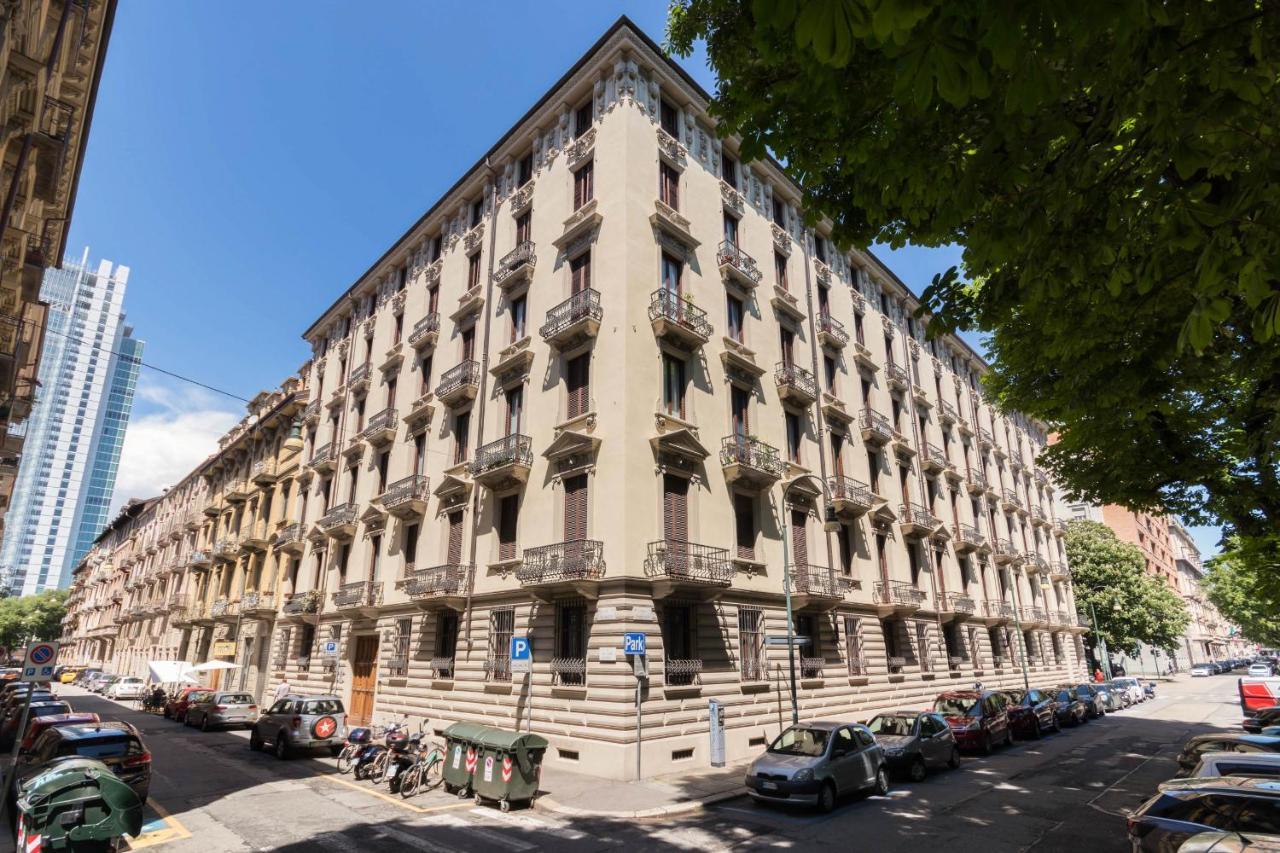 All'ombra Del Grattacielo By Wonderful Italy Torino